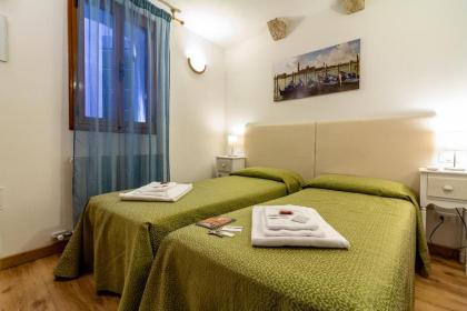 Veneziacentopercento Rooms - image 21