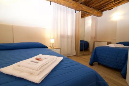 Veneziacentopercento Rooms - image 27