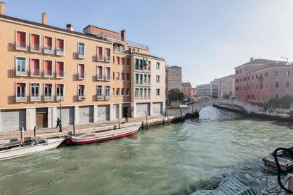 Santa Croce Wonderful Venice - image 22