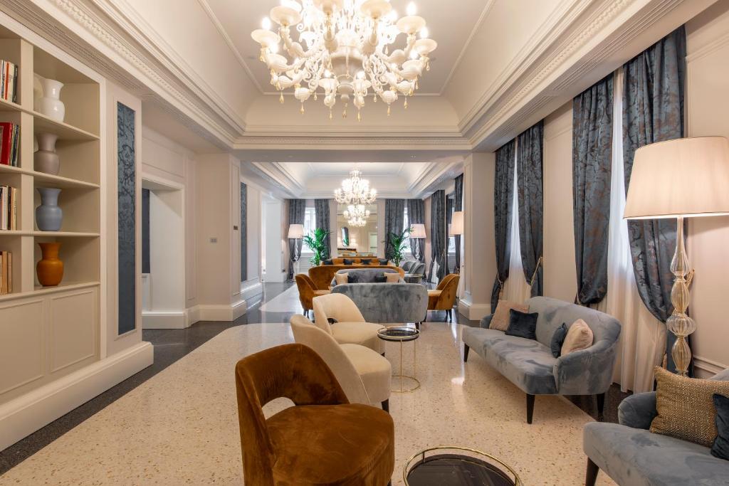 H10 Palazzo Canova - image 2