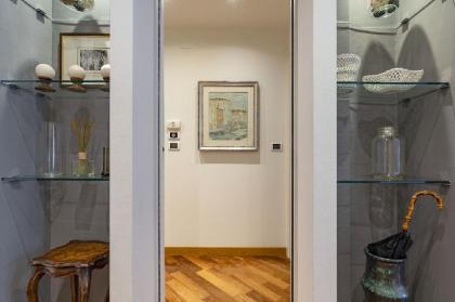 CA 'MARIN VENICE APARTMENT - image 12