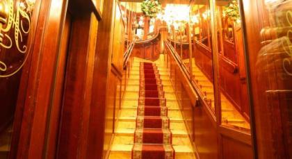 Hotel Lux - image 3
