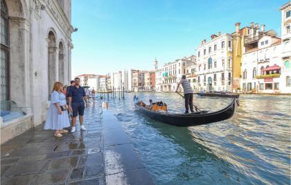Nice apartment in Venezia with 2 Bedrooms and WiFi - image 22