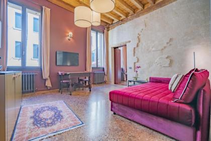 Corte Rubbi 7 Deluxe Apartment - image 24