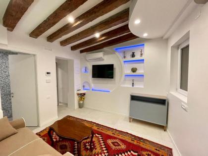 Hayez Rooms - image 21