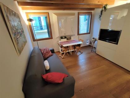 Pandora Flat with Altana - image 21