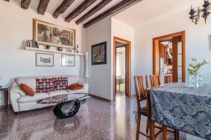 Colombina House close to the Train Station - image 27