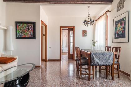 Colombina House close to the Train Station - image 28