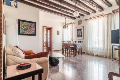 Colombina House close to the Train Station - image 29