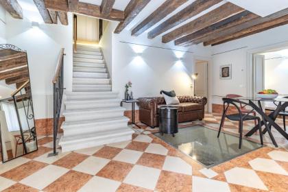 Italian Experience-Venice Boutique Apartment - image 26