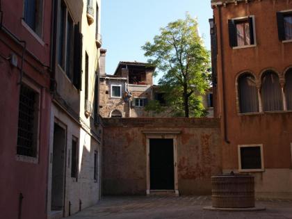 Al pozzo dei Scoacamini 100 m from San Marco ground floor - image 25