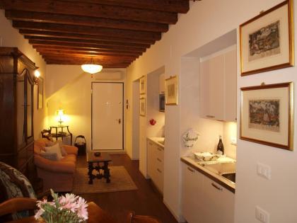 Al pozzo dei Scoacamini 100 m from San Marco ground floor - image 30