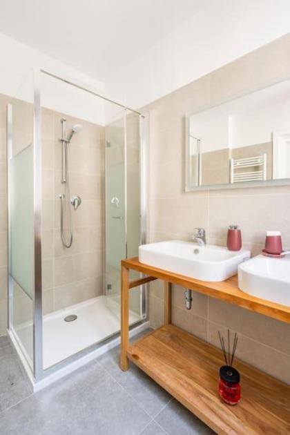 Venice Luxury Suites - image 27