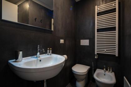 Palace Canal View by Wonderful Italy - image 28