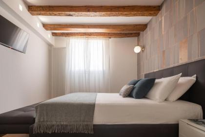 Ruga Bella Apartments R&R - image 24