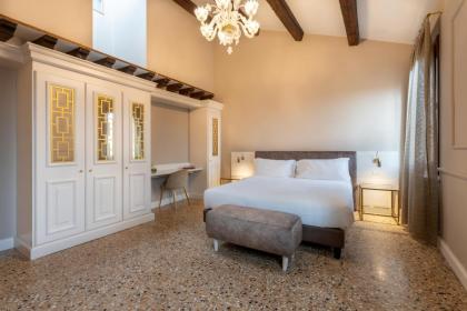 San Vio Palace Luxury Apartments - image 21