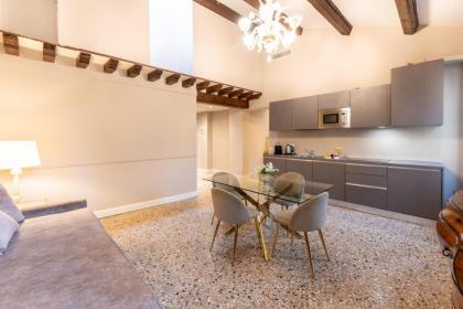 San Vio Palace Luxury Apartments - image 23
