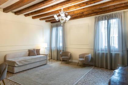 San Vio Palace Luxury Apartments - image 24