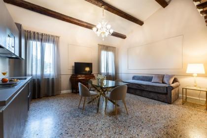 San Vio Palace Luxury Apartments - image 28